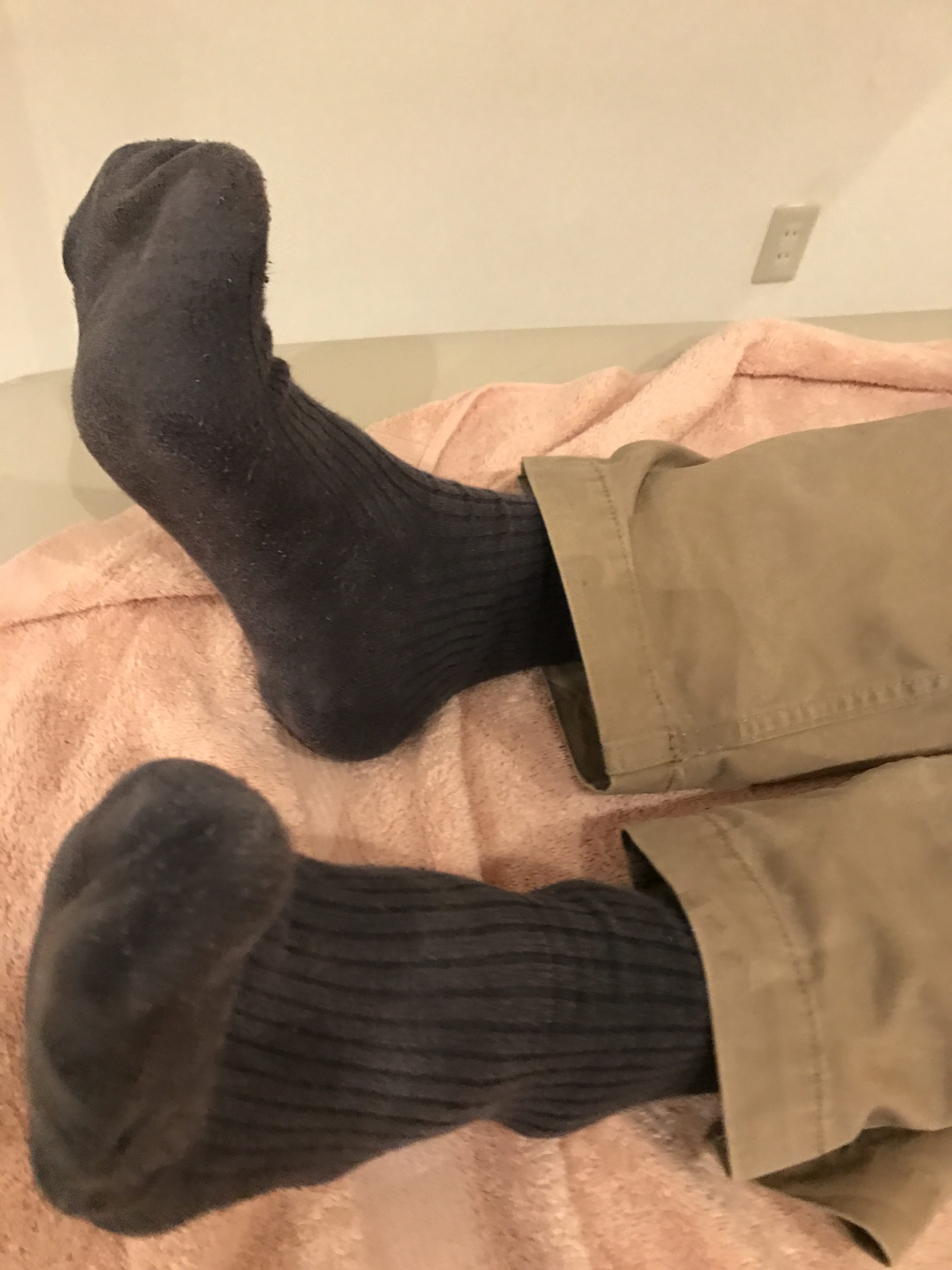 シンプルに基本通り足の指から